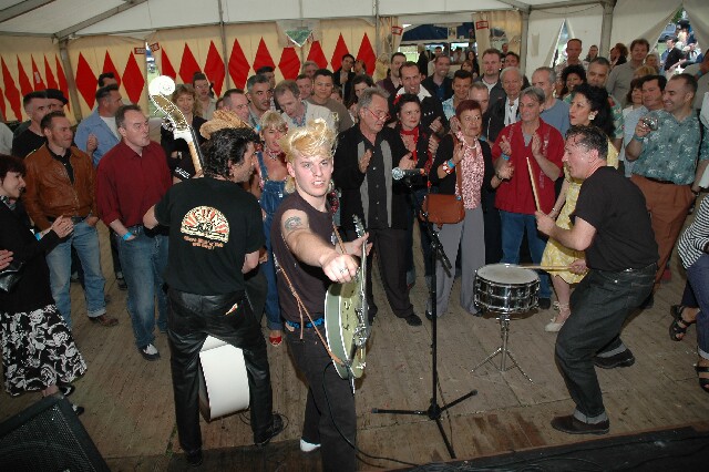min 2007 05 06 retro rhythm 255